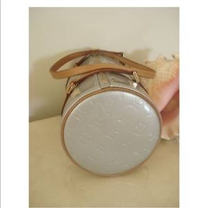Louis Vuitton Used Barrel Handbag